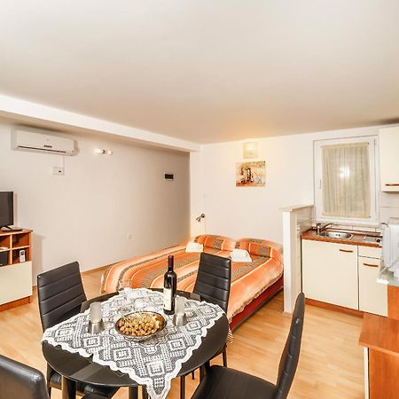 Apartmani Amila-Pisak Zewnętrze zdjęcie
